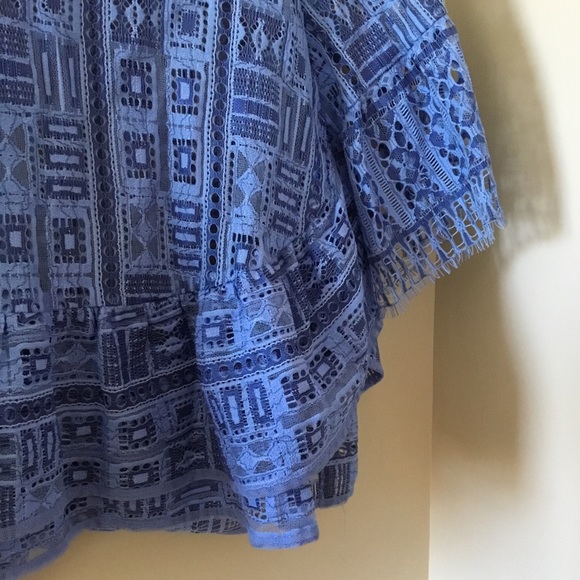BCBGMaxAzria Blue Patterned Top - Picture 6 of 10